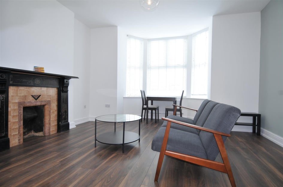 Addison Road, Flat 2, North Hill, Plymouth - Image 1